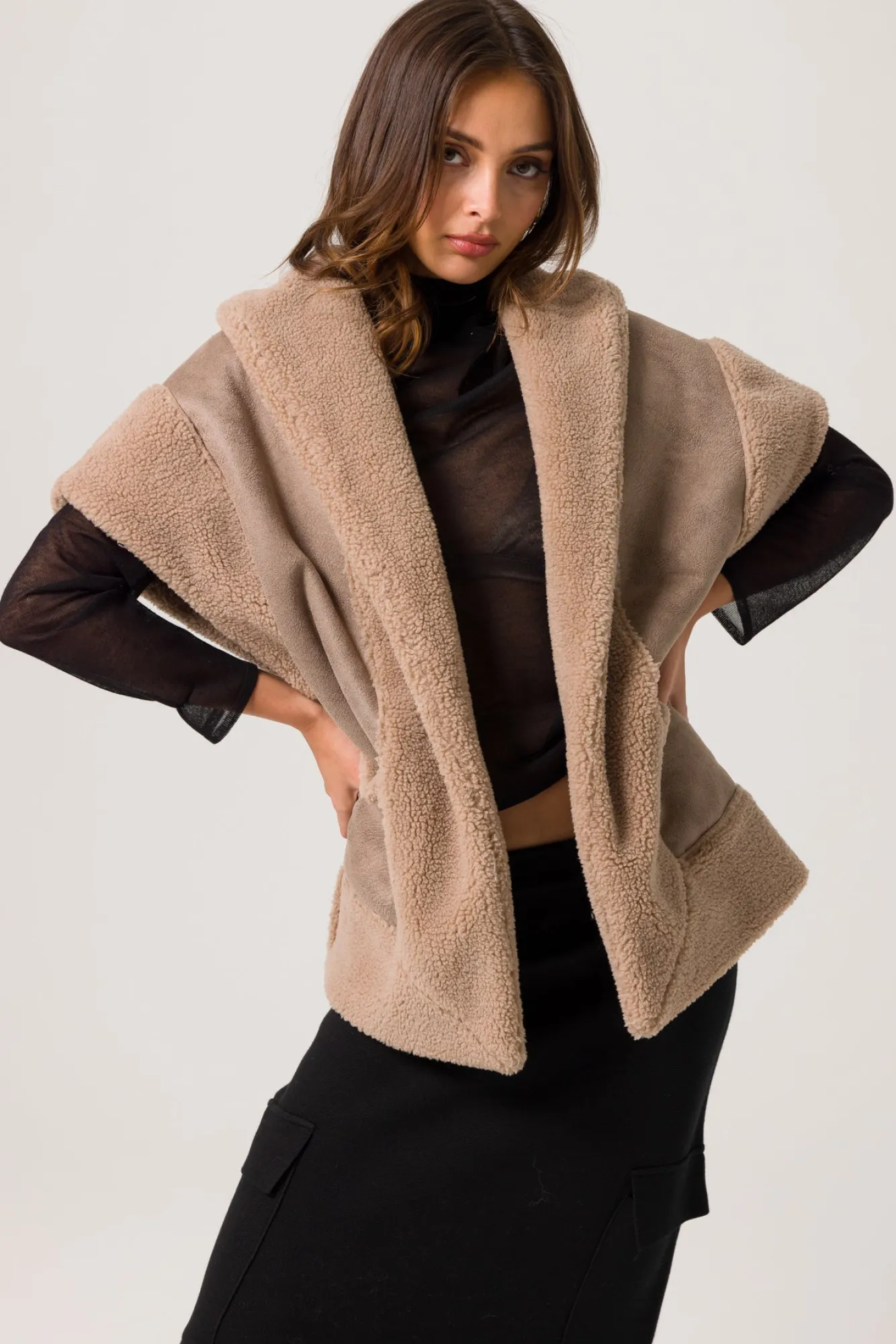 Line & Dot ACE FAUX SHEARLING VEST -- Outerwear