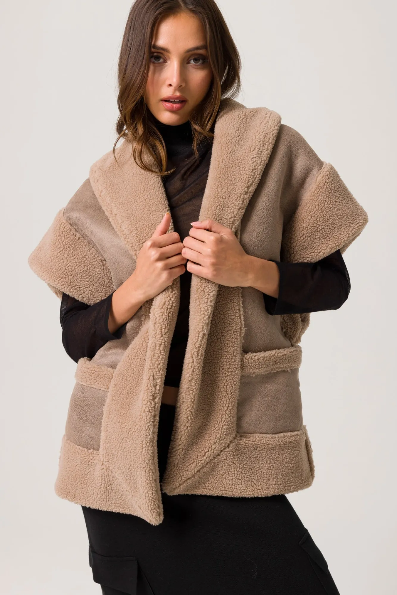 Line & Dot ACE FAUX SHEARLING VEST -- Outerwear