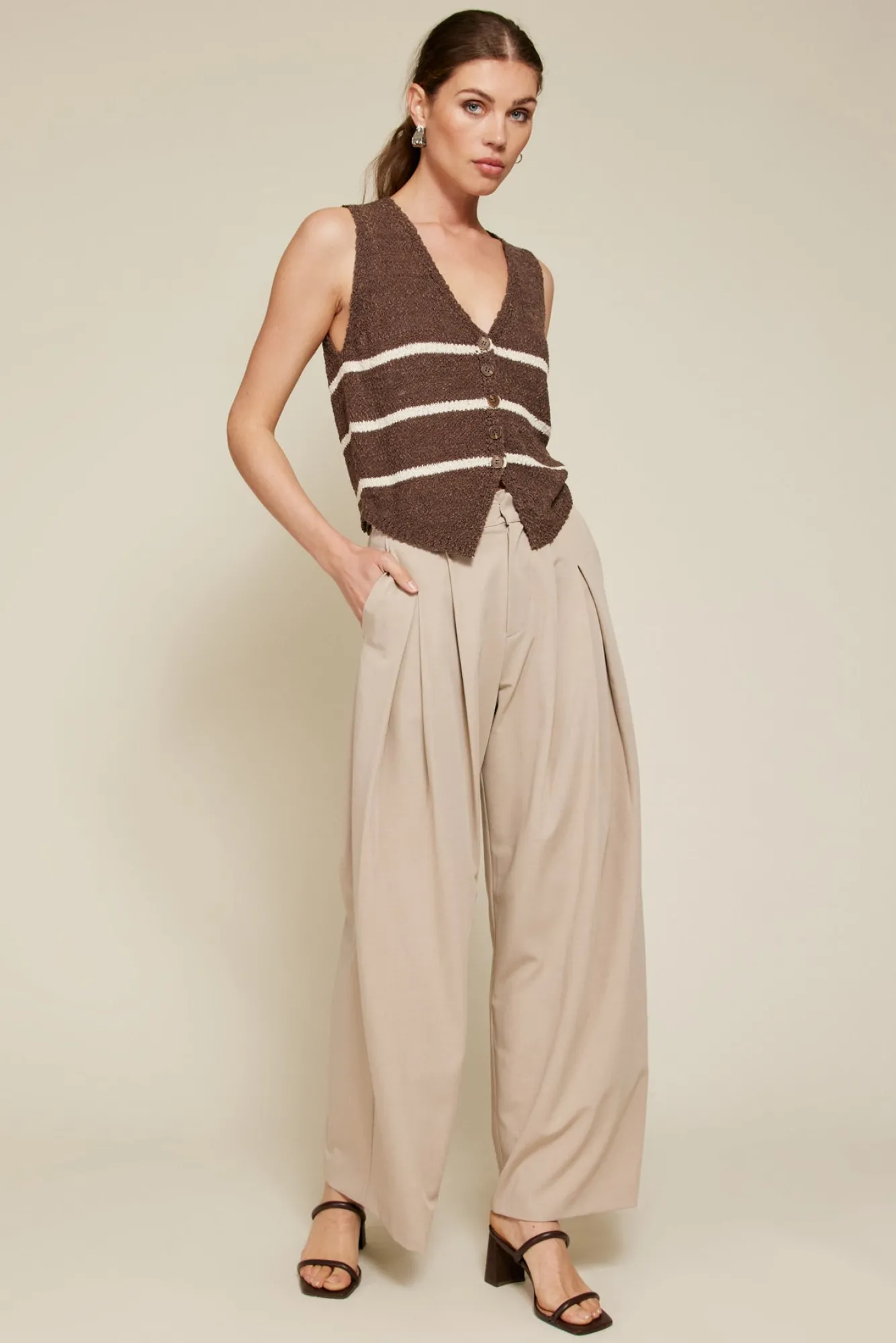 Line & Dot PRIM TOP- Tops